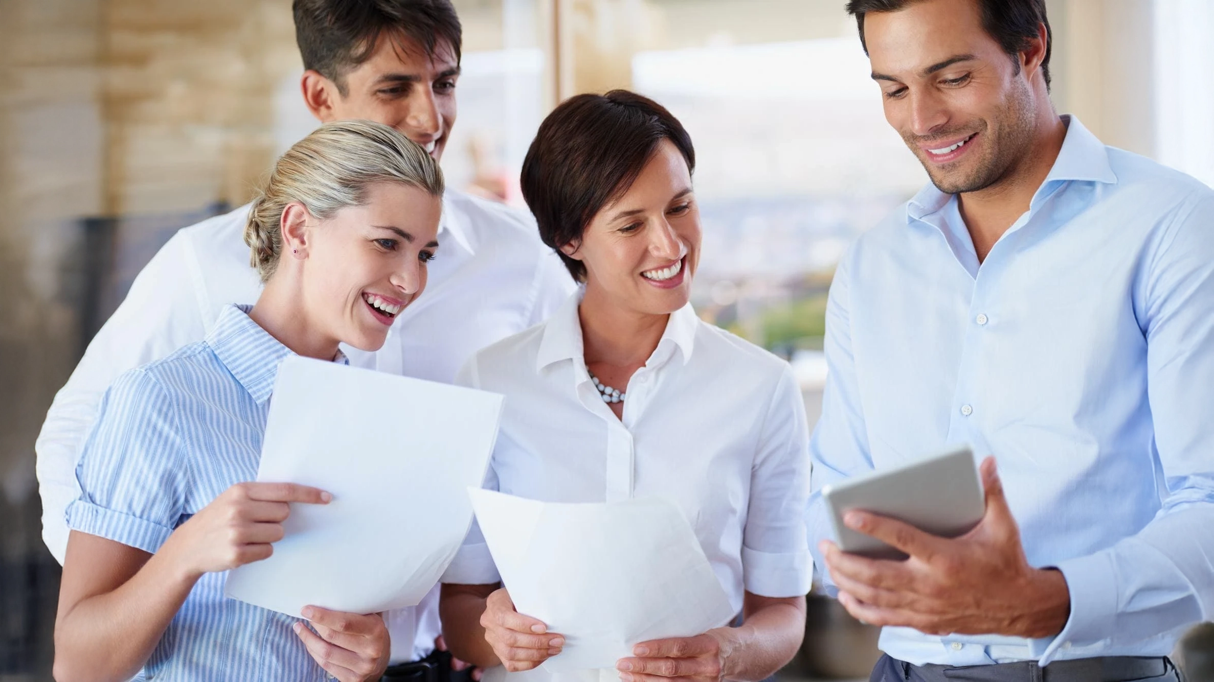 Imagen emprendedor con factura